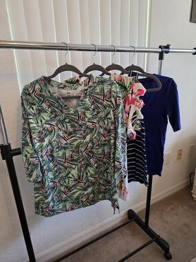 Bundle of 4 Women's Small Tops Jones New York Palm Island Scarlett Casual Summer